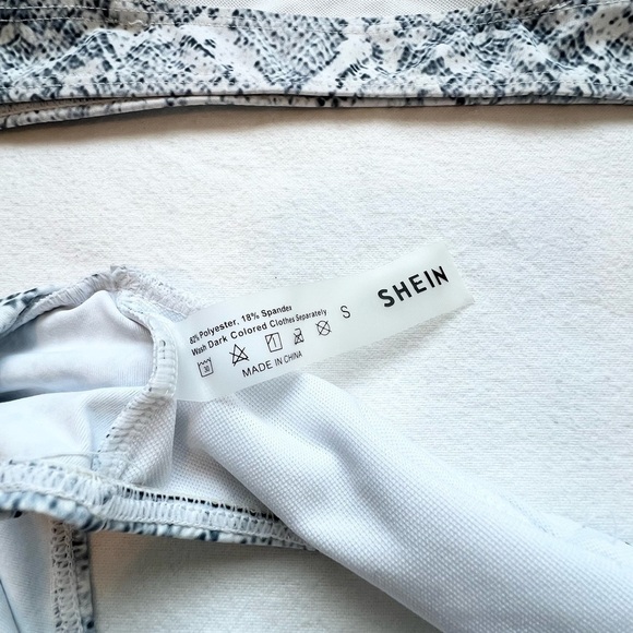 SHEIN blue and white snake print two piece swimsuit size S - Picture 10 of 10